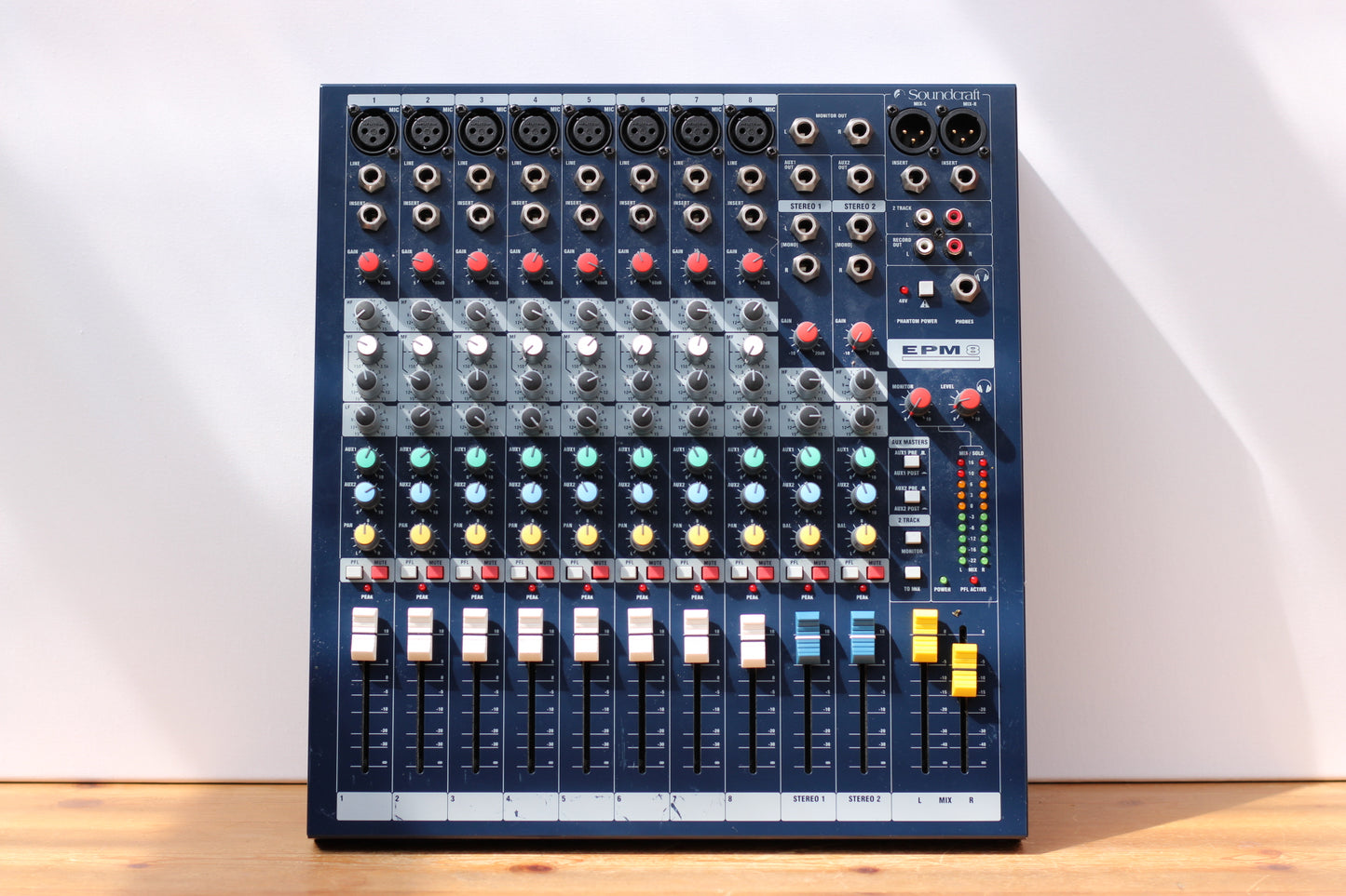 Soundcraft EPM8 8 Channel High-performance Mixer