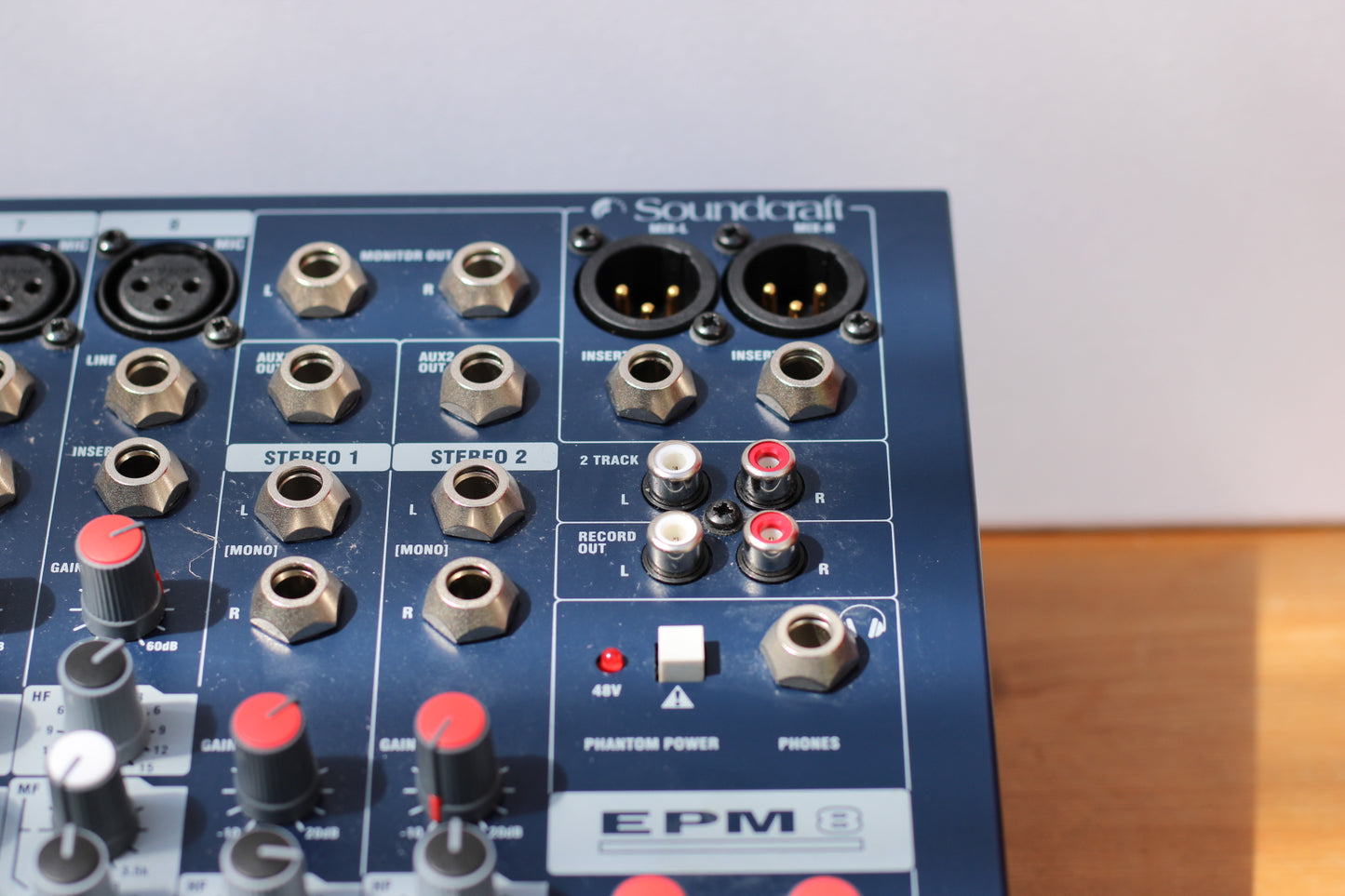 Soundcraft EPM8 8 Channel High-performance Mixer