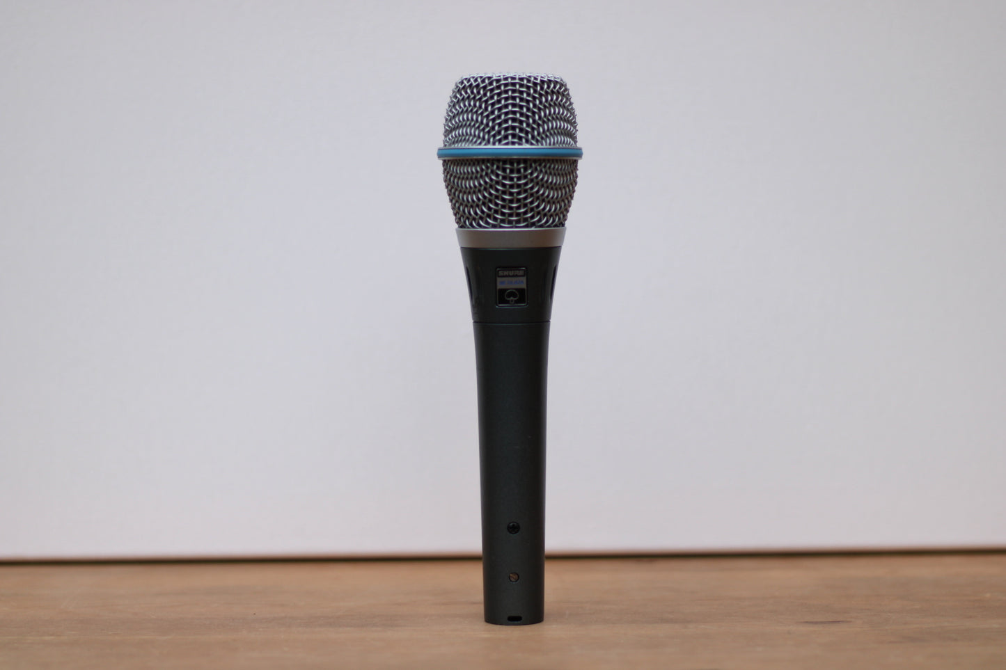 Shure Beta 87a Supercardioid Vocal Microphone